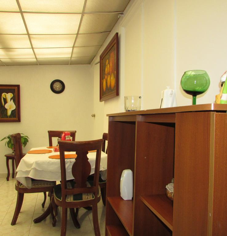 Гостьовий будинок Casa De Huespedes Shalom Victoria Богота Екстер'єр фото